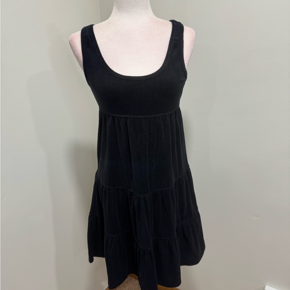 Black Sleeveless Dress